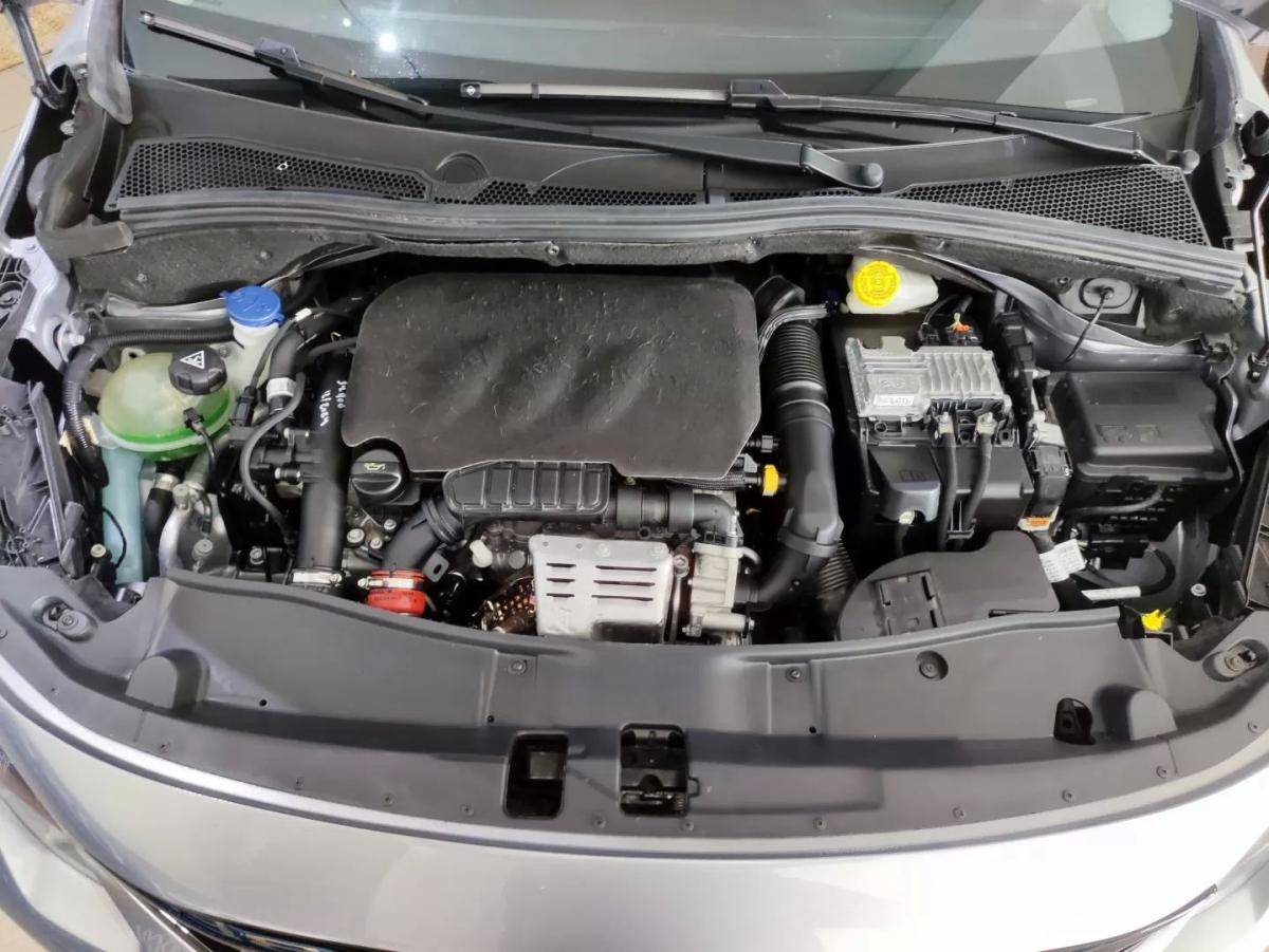 peugeot-2008-2018-gasolina-1199cc