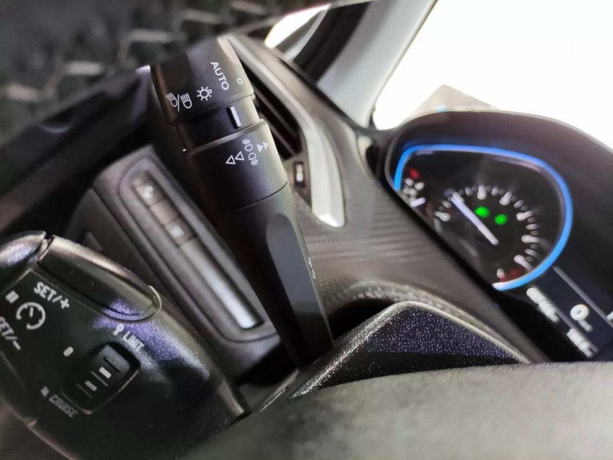 peugeot-2008-2018-gasolina-1199cc