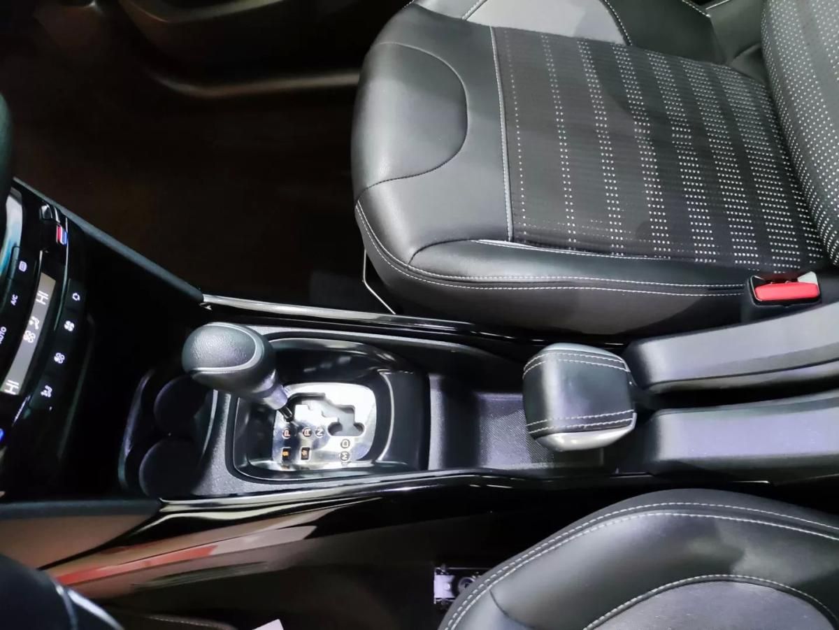 peugeot-2008-2018-gasolina-1199cc