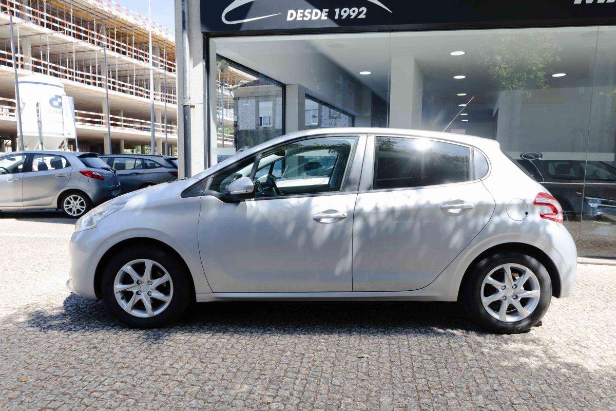 peugeot-208-2013-diesel-1398cc