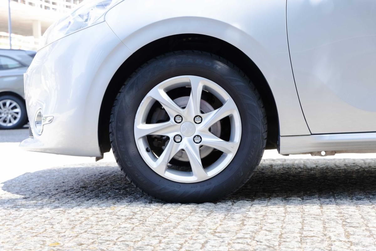 peugeot-208-2013-diesel-1398cc