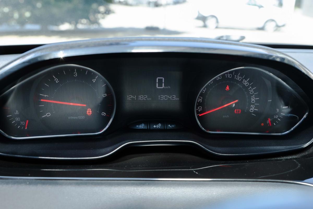 peugeot-208-2013-diesel-1398cc