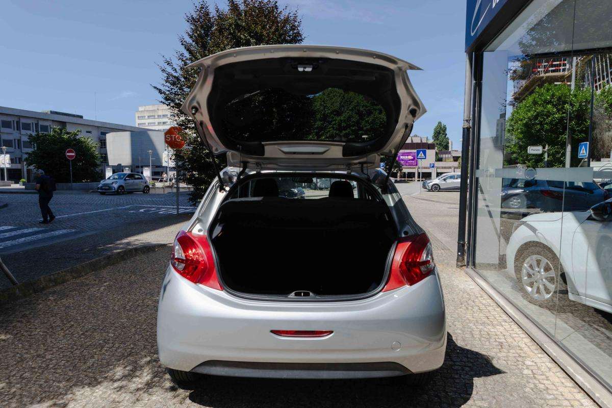peugeot-208-2013-diesel-1398cc