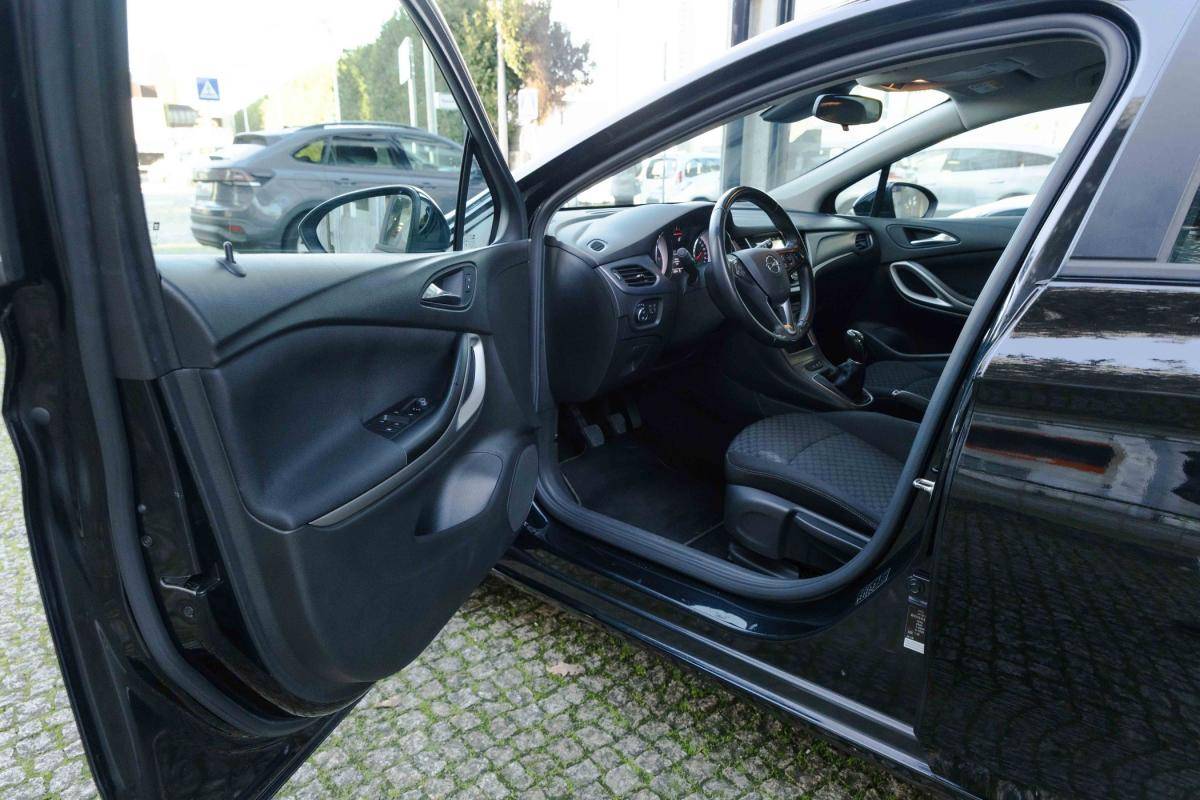 opel-astra-sport-tourer-2022-diesel-1496cc