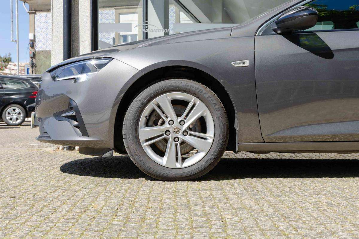 opel-insignia-sports-tourer-2021-diesel-1496cc