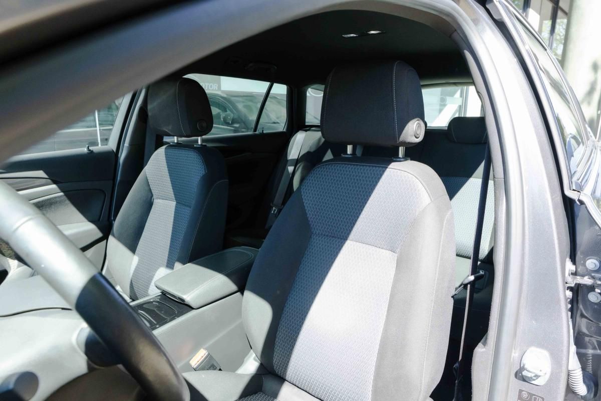opel-insignia-sports-tourer-2021-diesel-1496cc