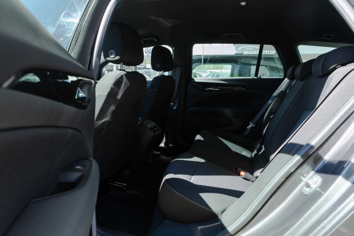 opel-insignia-sports-tourer-2021-diesel-1496cc
