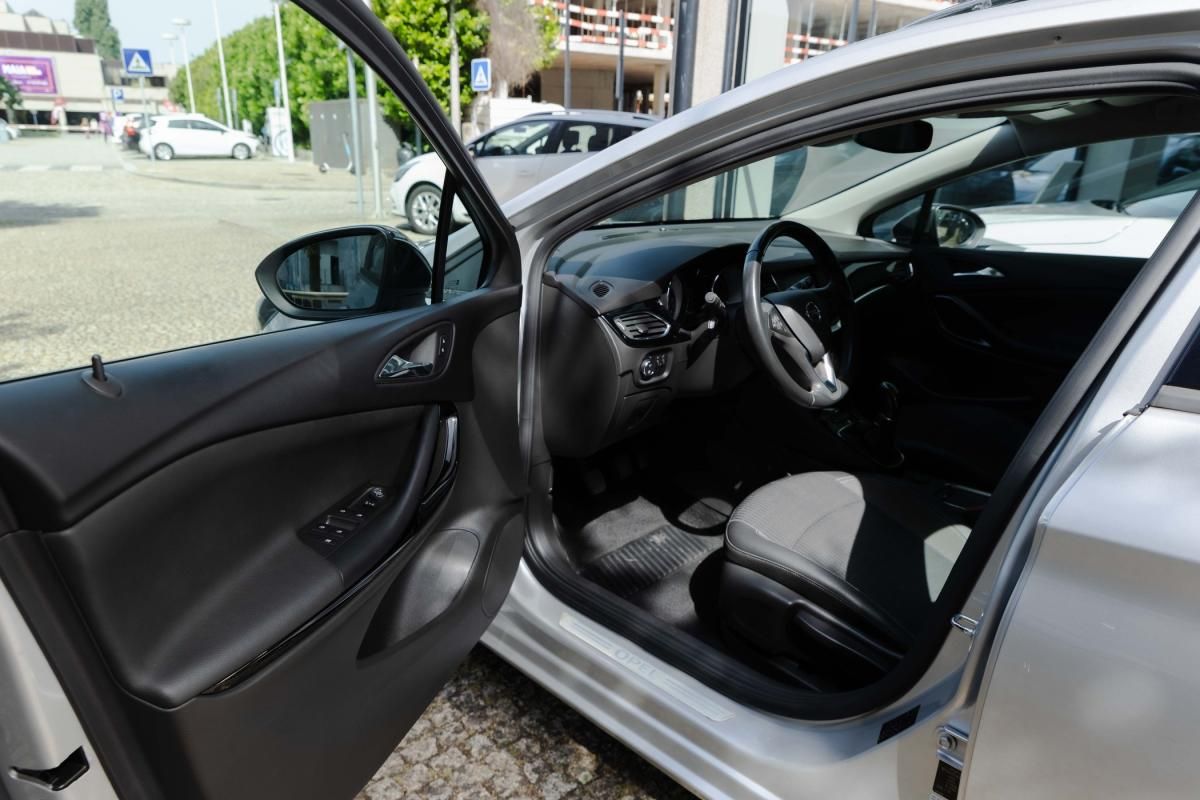 opel-astra-sport-tourer-2021-diesel-1496cc