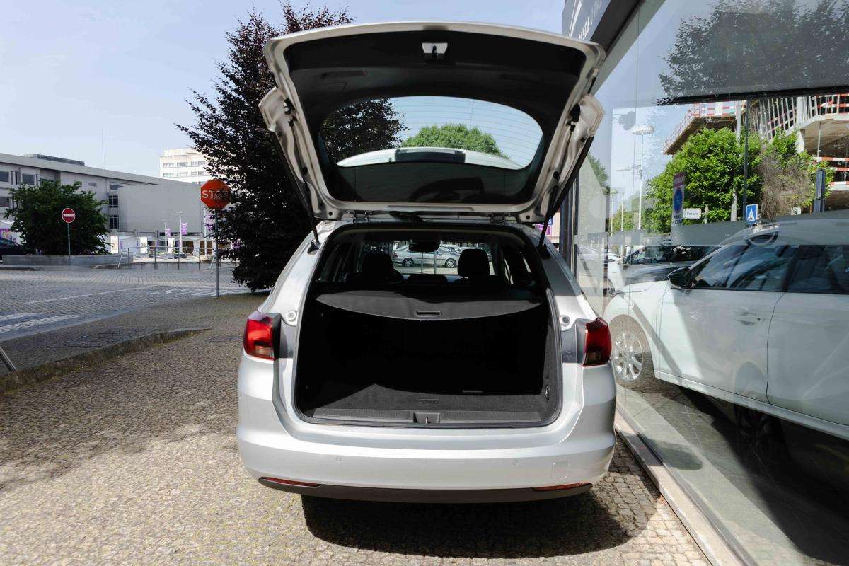 opel-astra-sport-tourer-2021-diesel-1496cc
