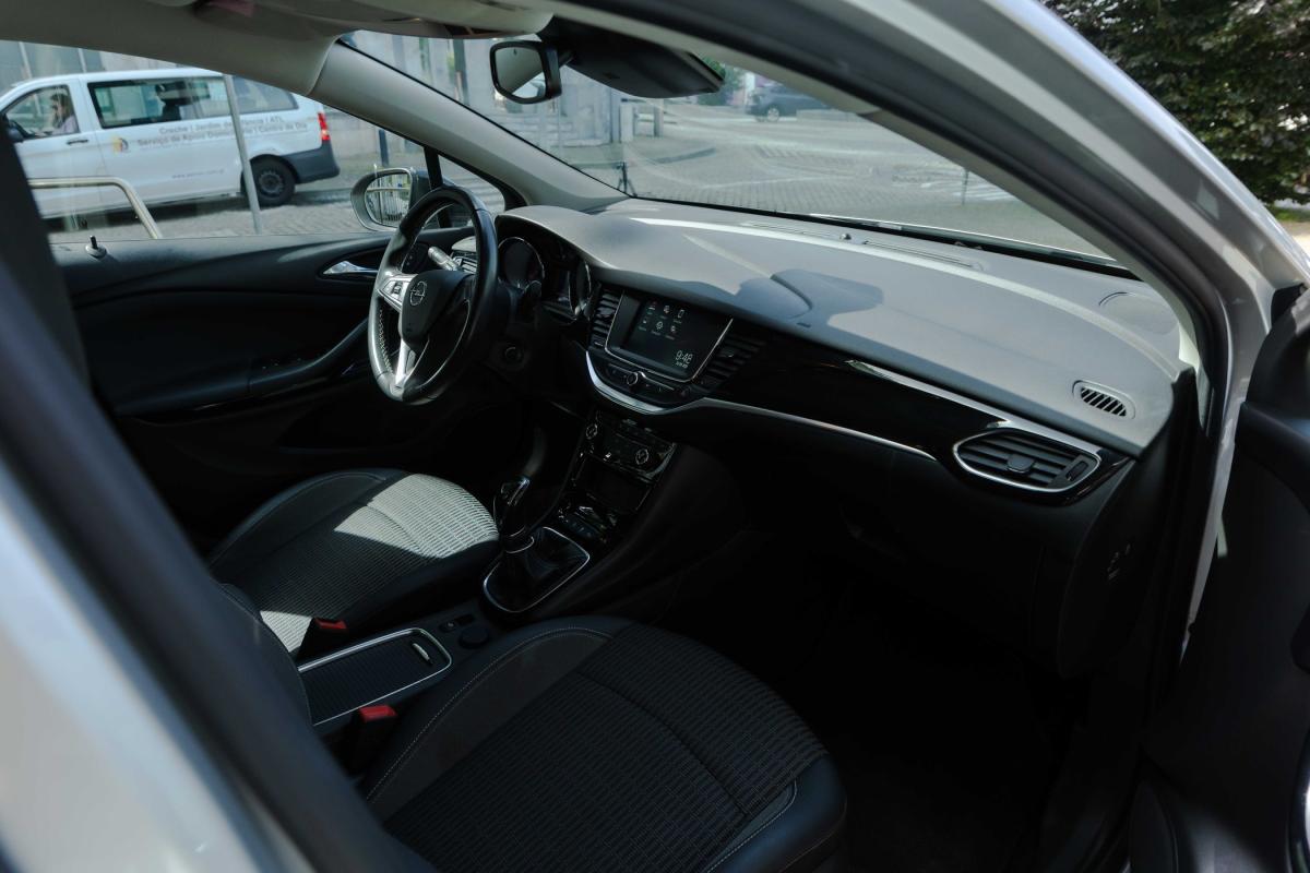 opel-astra-sport-tourer-2021-diesel-1496cc