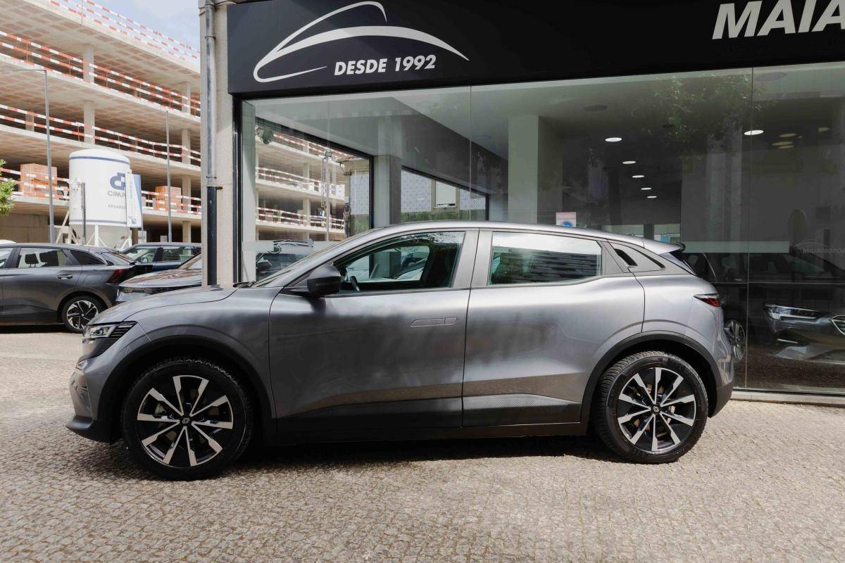 renault-megane-e-tech-2023-eletrico-500cc