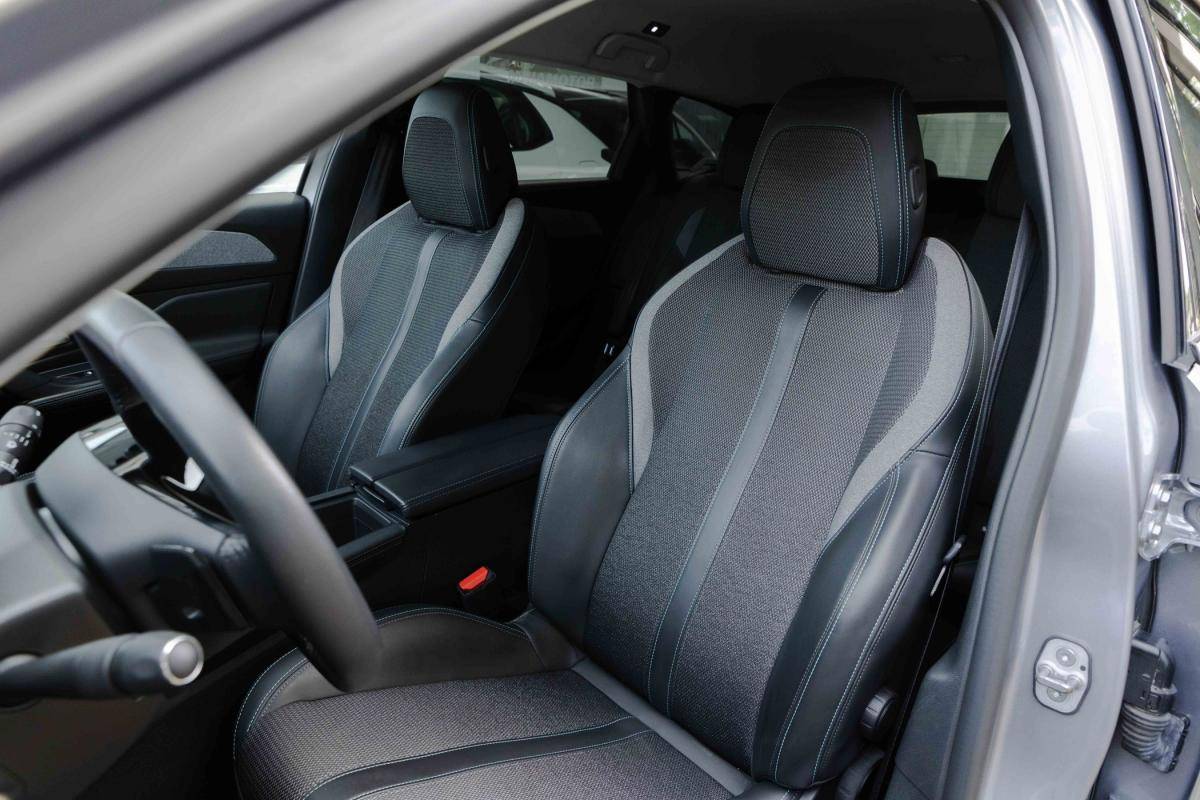 peugeot-308-sw-2023-hibrido-a-gasolina-1598cc