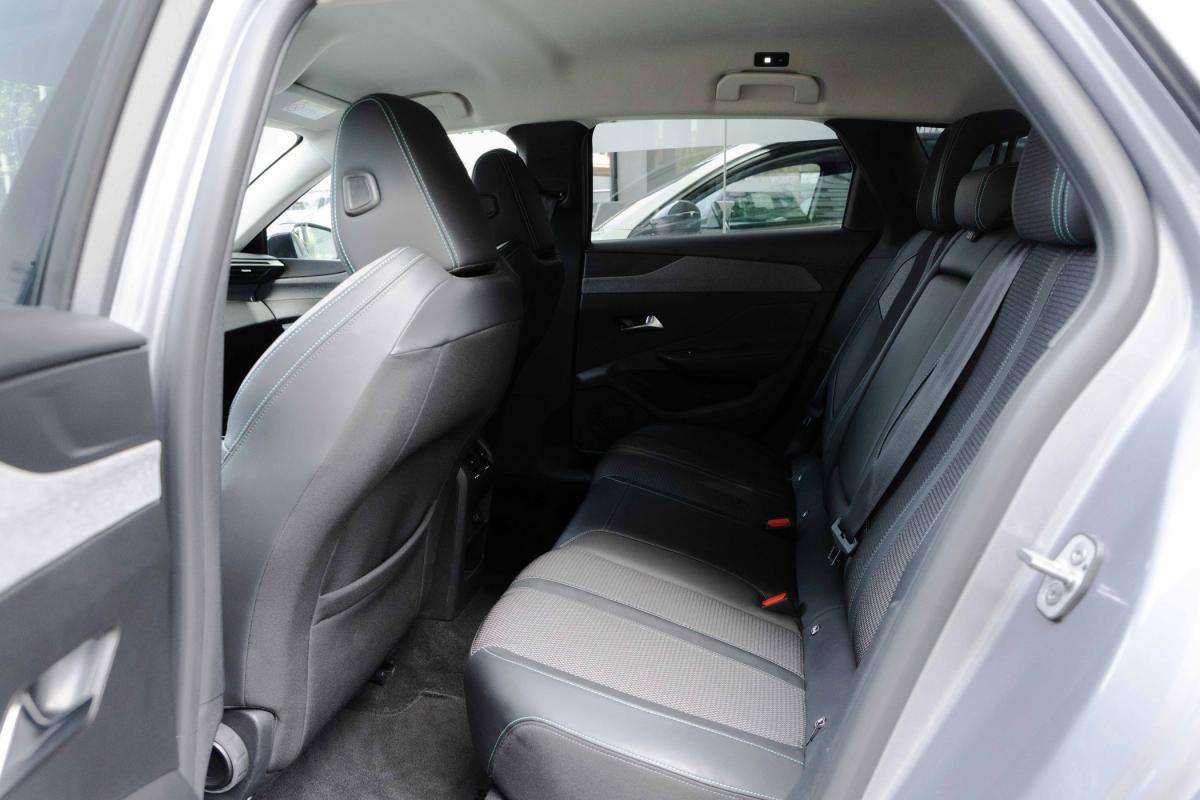 peugeot-308-sw-2023-hibrido-a-gasolina-1598cc