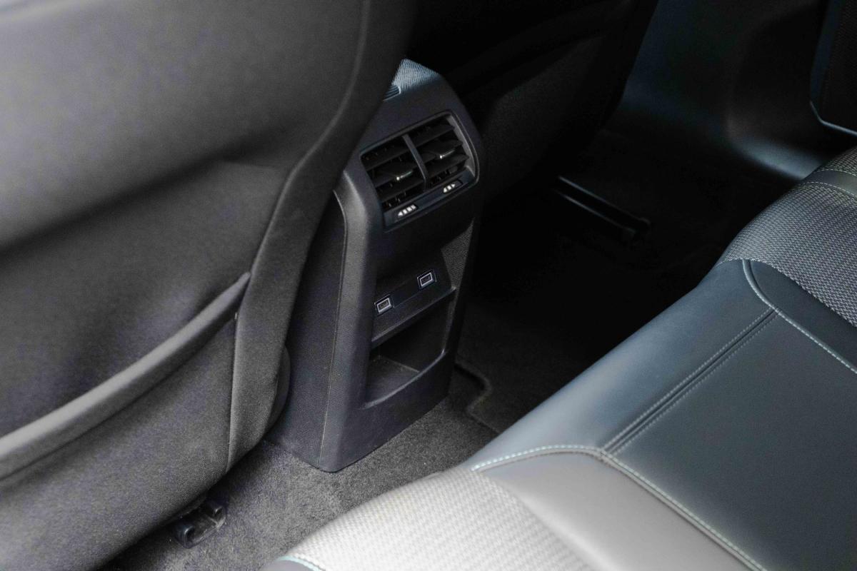 peugeot-308-sw-2023-hibrido-a-gasolina-1598cc