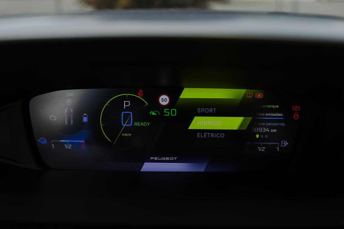 peugeot-308-sw-2023-hibrido-a-gasolina-1598cc