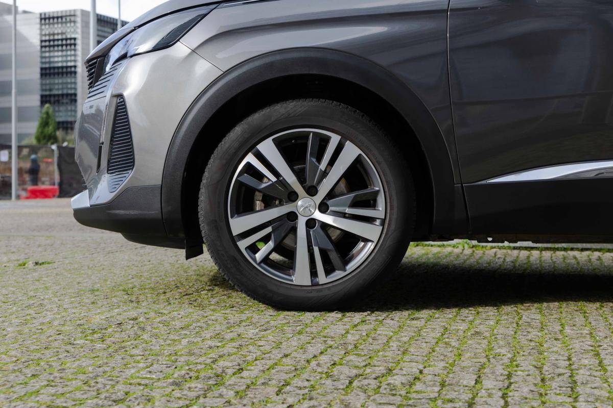 peugeot-3008-2022-gasolina-1199cc
