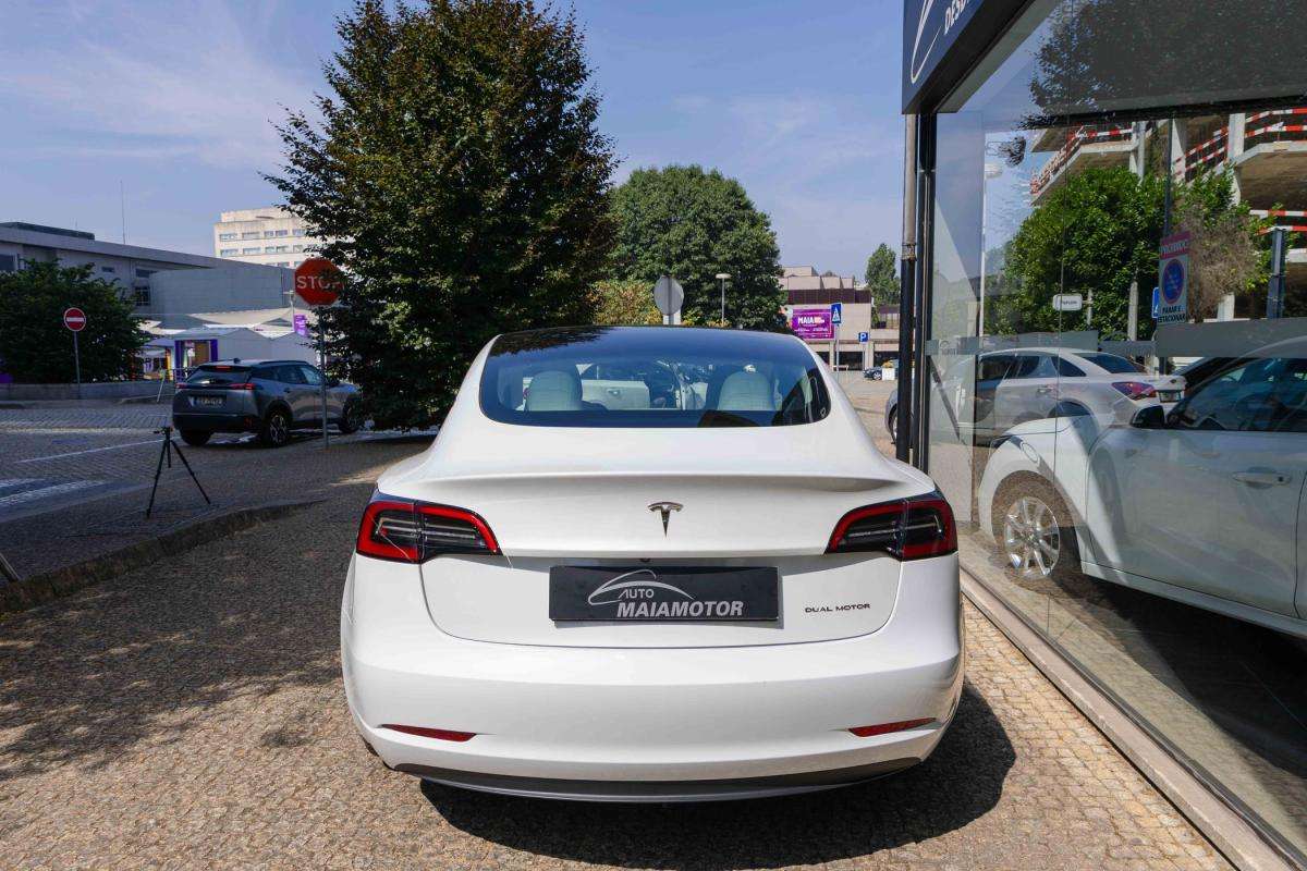 tesla-model-3-2023-eletrico-500cc