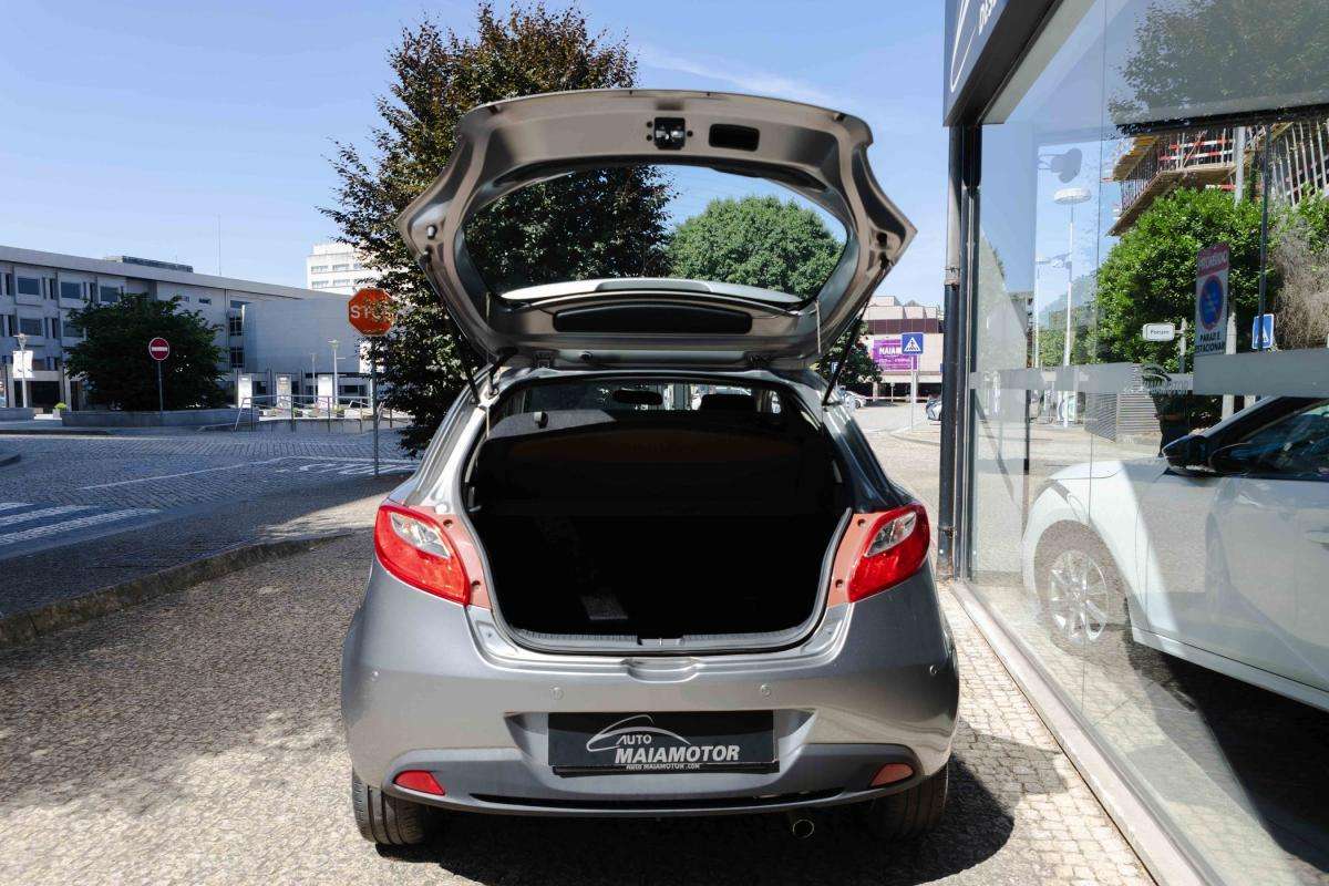 mazda-2-2010-gasolina-1349cc
