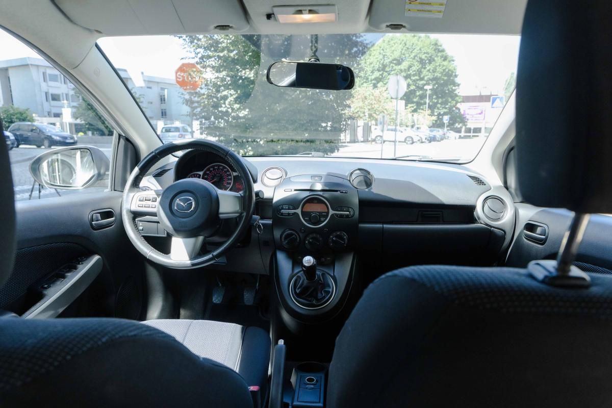 mazda-2-2010-gasolina-1349cc