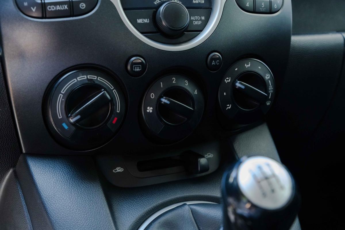 mazda-2-2010-gasolina-1349cc