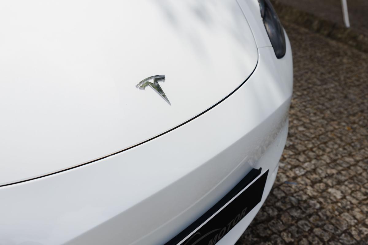 tesla-model-y-2022-eletrico-500cc