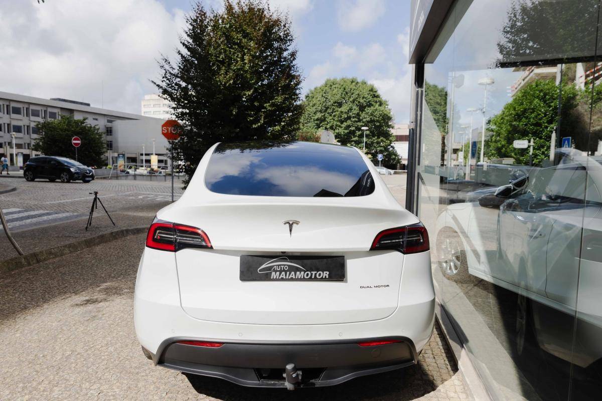 tesla-model-y-2022-eletrico-500cc