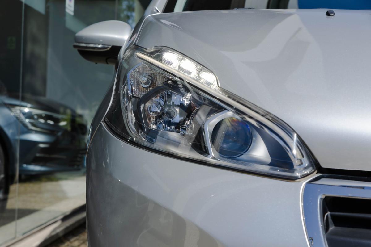 peugeot-208-2016-gasolina-1199cc