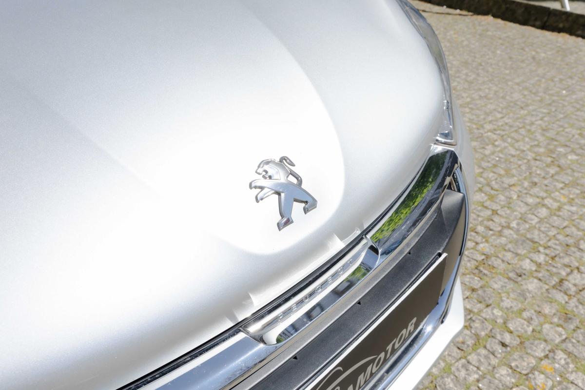 peugeot-208-2016-gasolina-1199cc