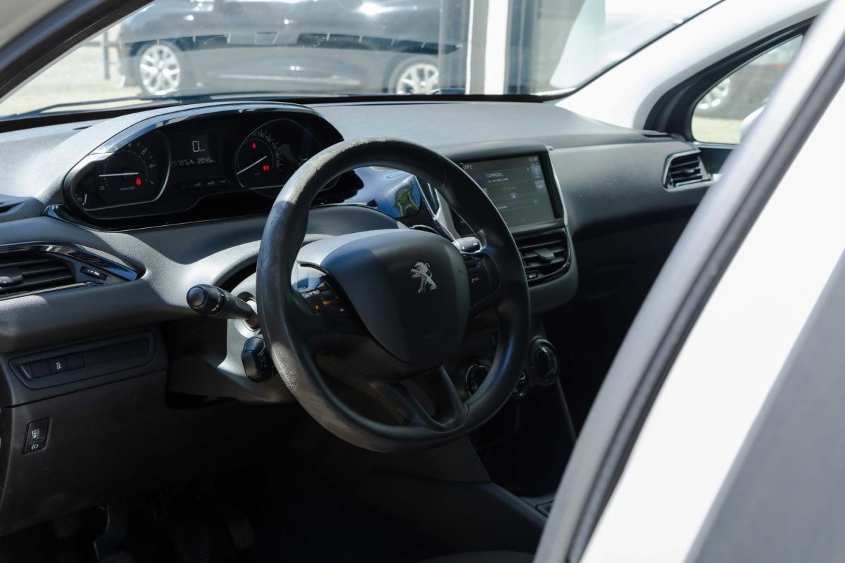 peugeot-208-2016-gasolina-1199cc