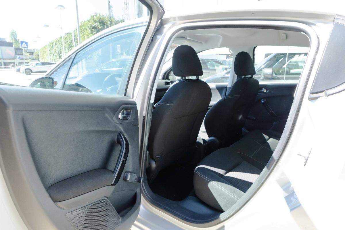 peugeot-208-2016-gasolina-1199cc