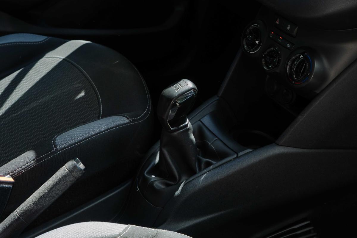 peugeot-208-2016-gasolina-1199cc