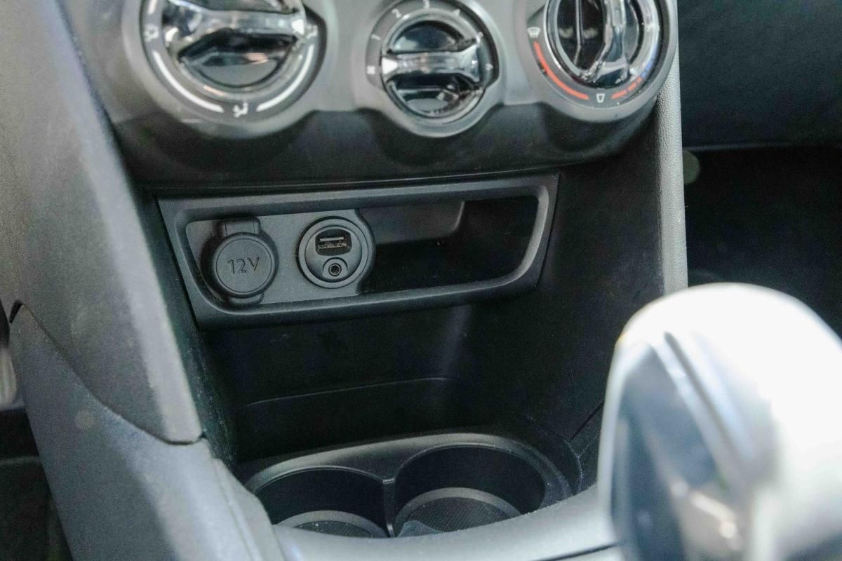 peugeot-208-2016-gasolina-1199cc