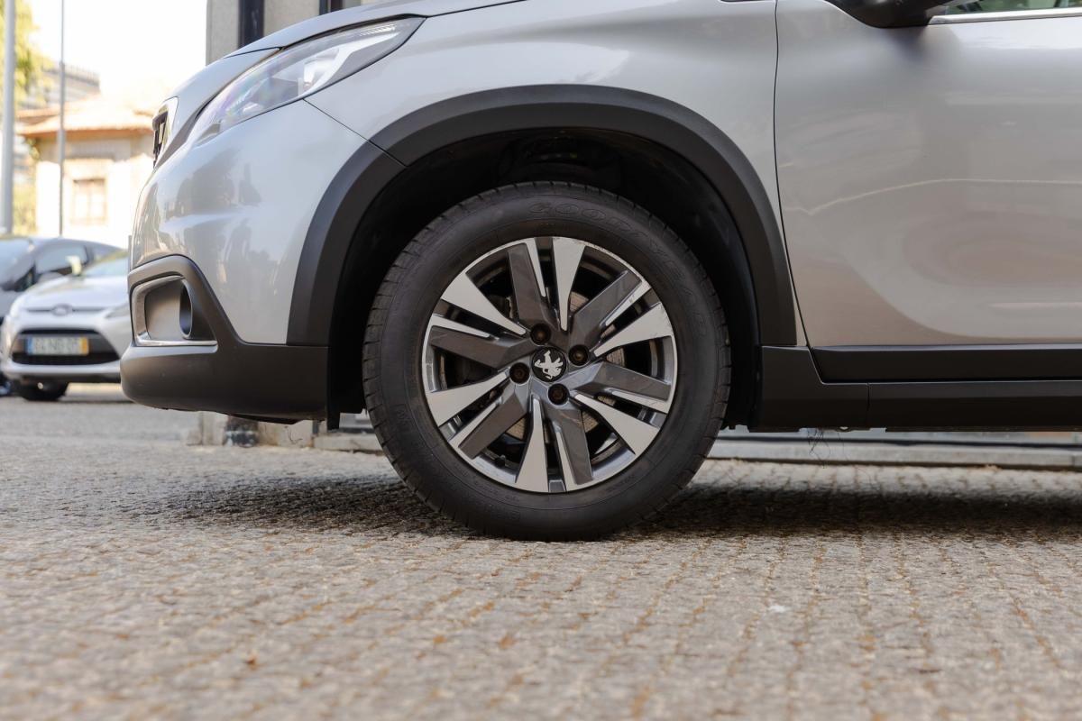 peugeot-2008-2019-gasolina-1199cc