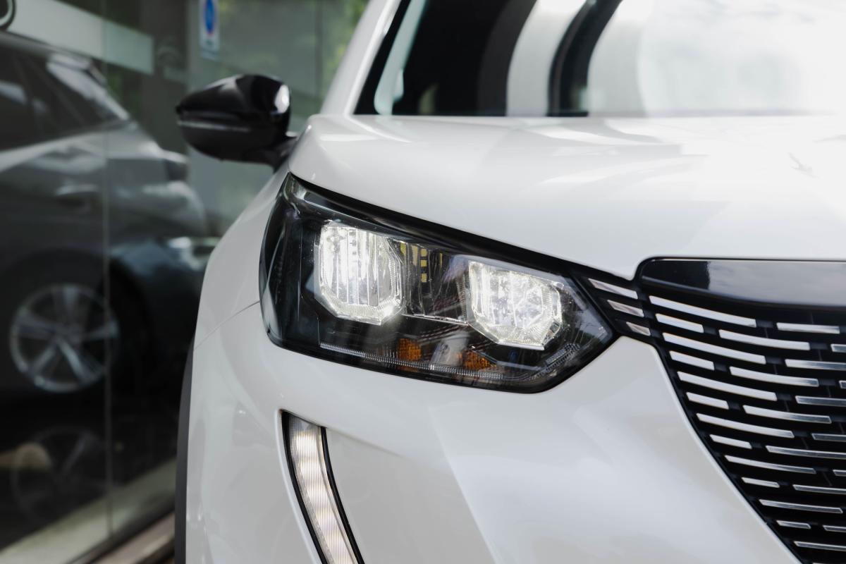 peugeot-2008-2022-gasolina-1199cc