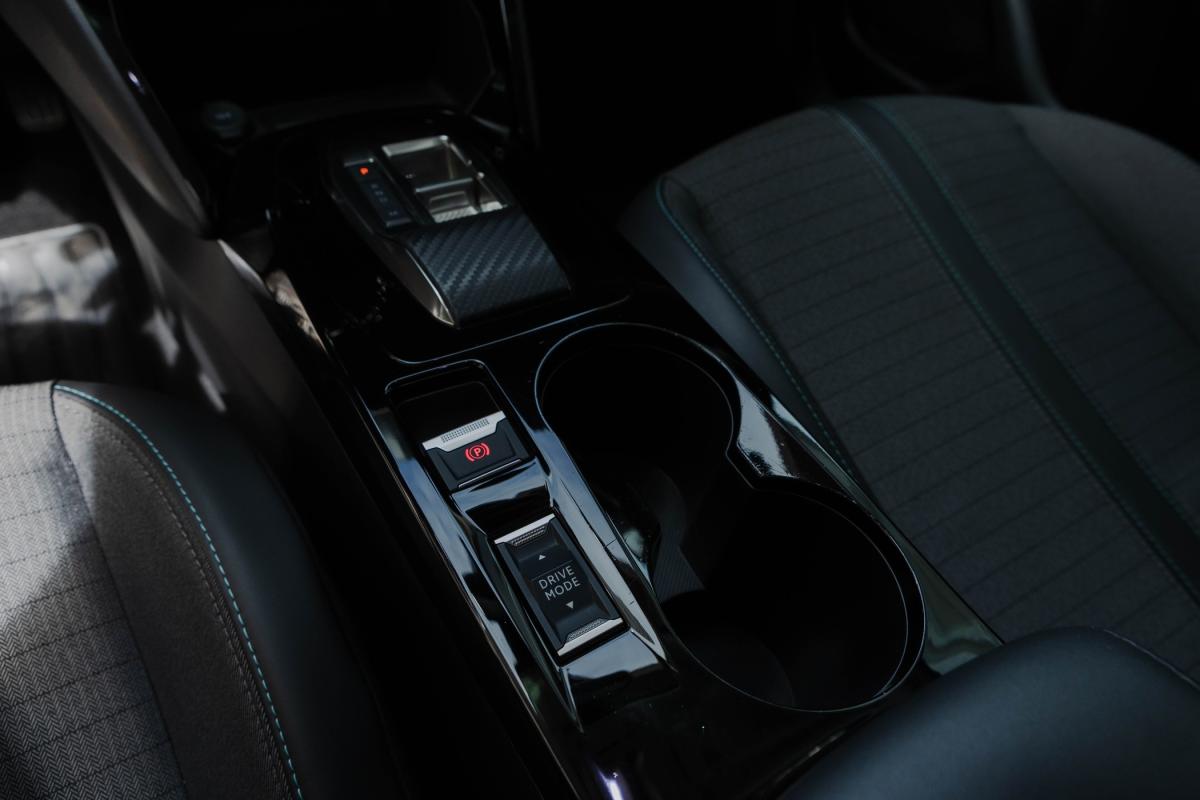 peugeot-2008-2022-gasolina-1199cc