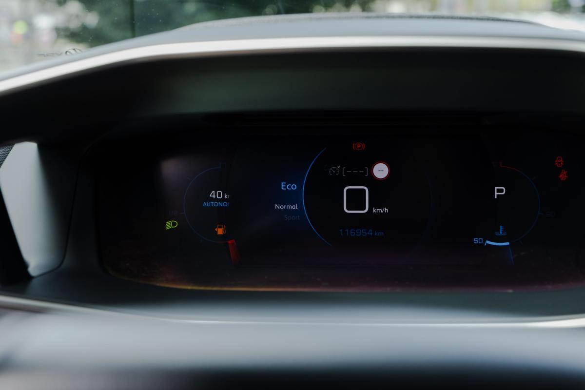 peugeot-2008-2022-gasolina-1199cc