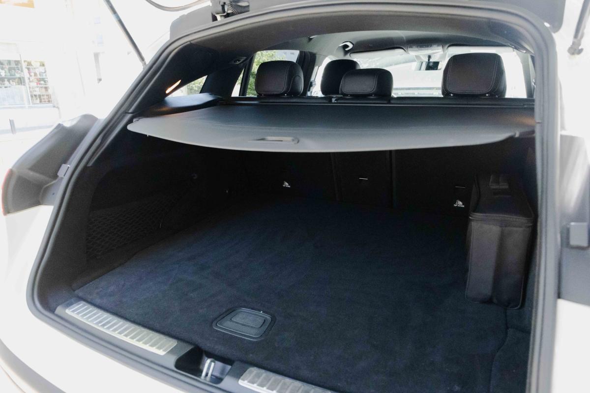 mercedes-benz-eqc-2022-eletrico-500cc