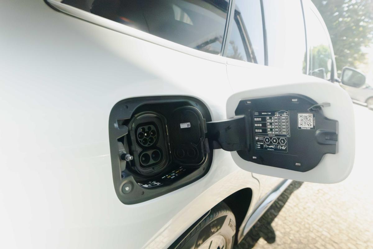 mercedes-benz-eqc-2022-eletrico-500cc