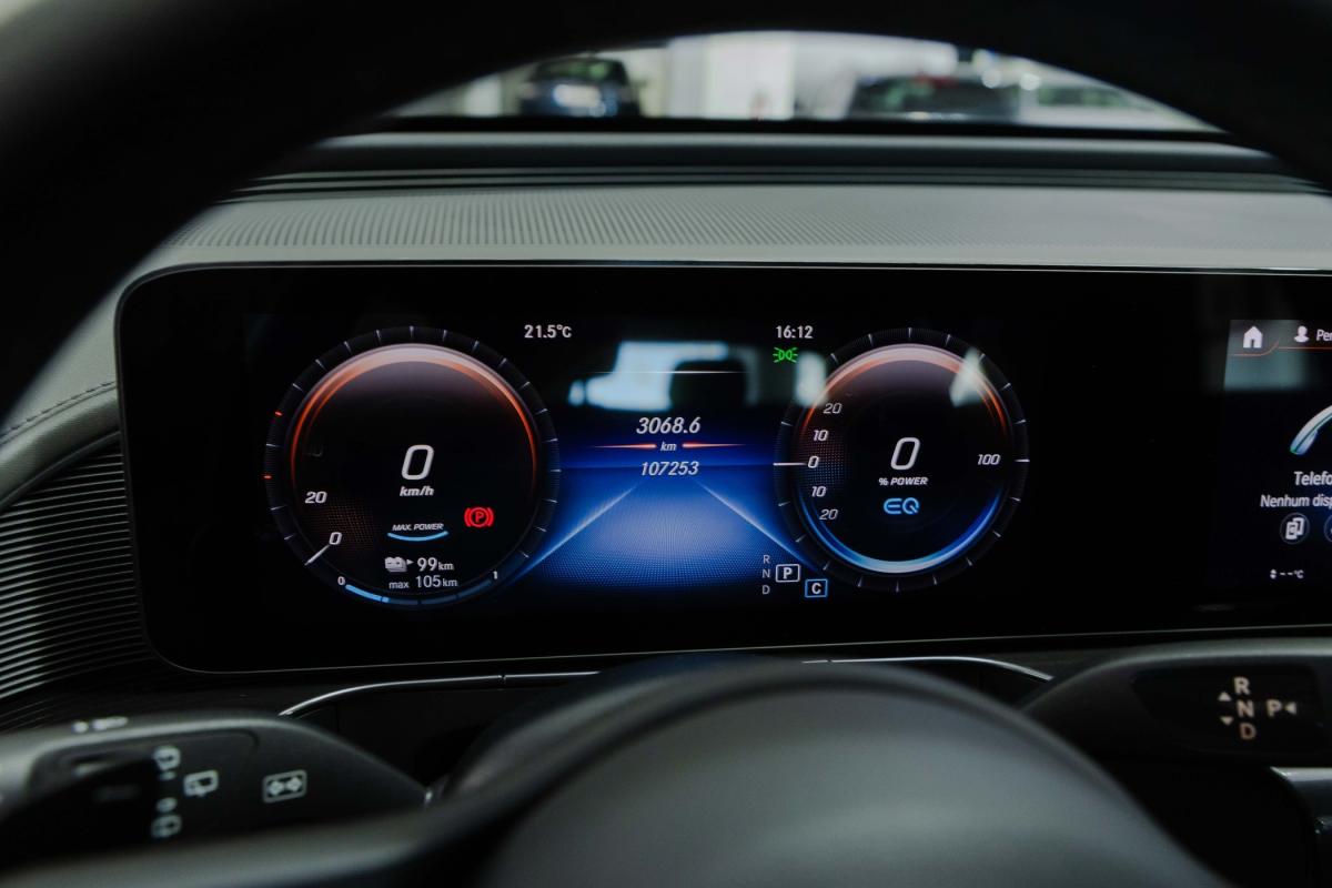 mercedes-benz-eqc-2022-eletrico-500cc