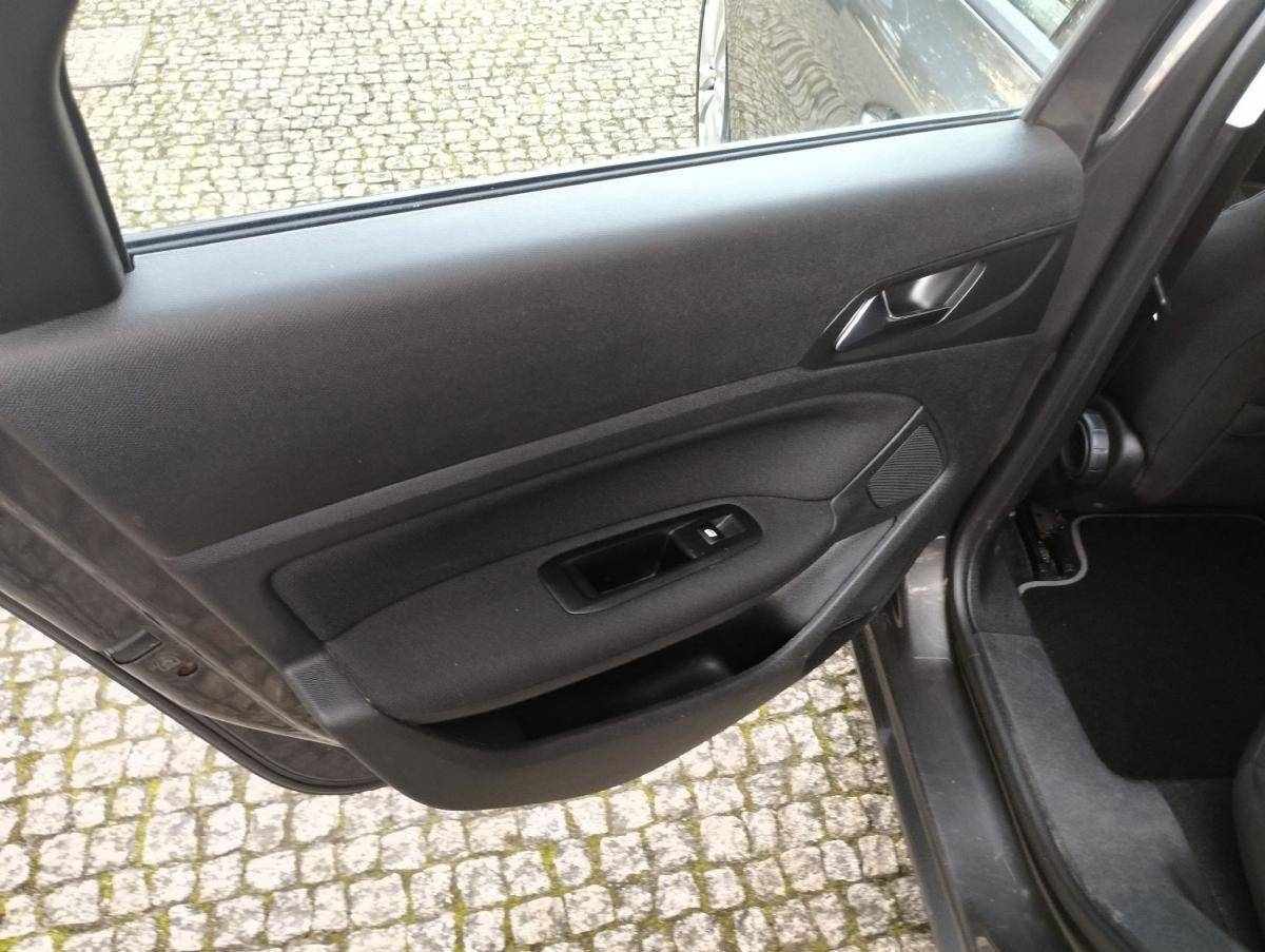 peugeot-308-sw-2019-diesel-1499cc