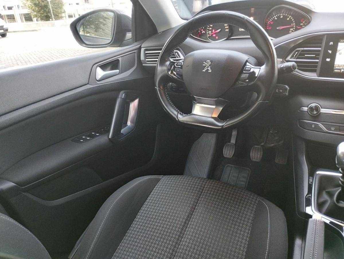 peugeot-308-sw-2019-diesel-1499cc