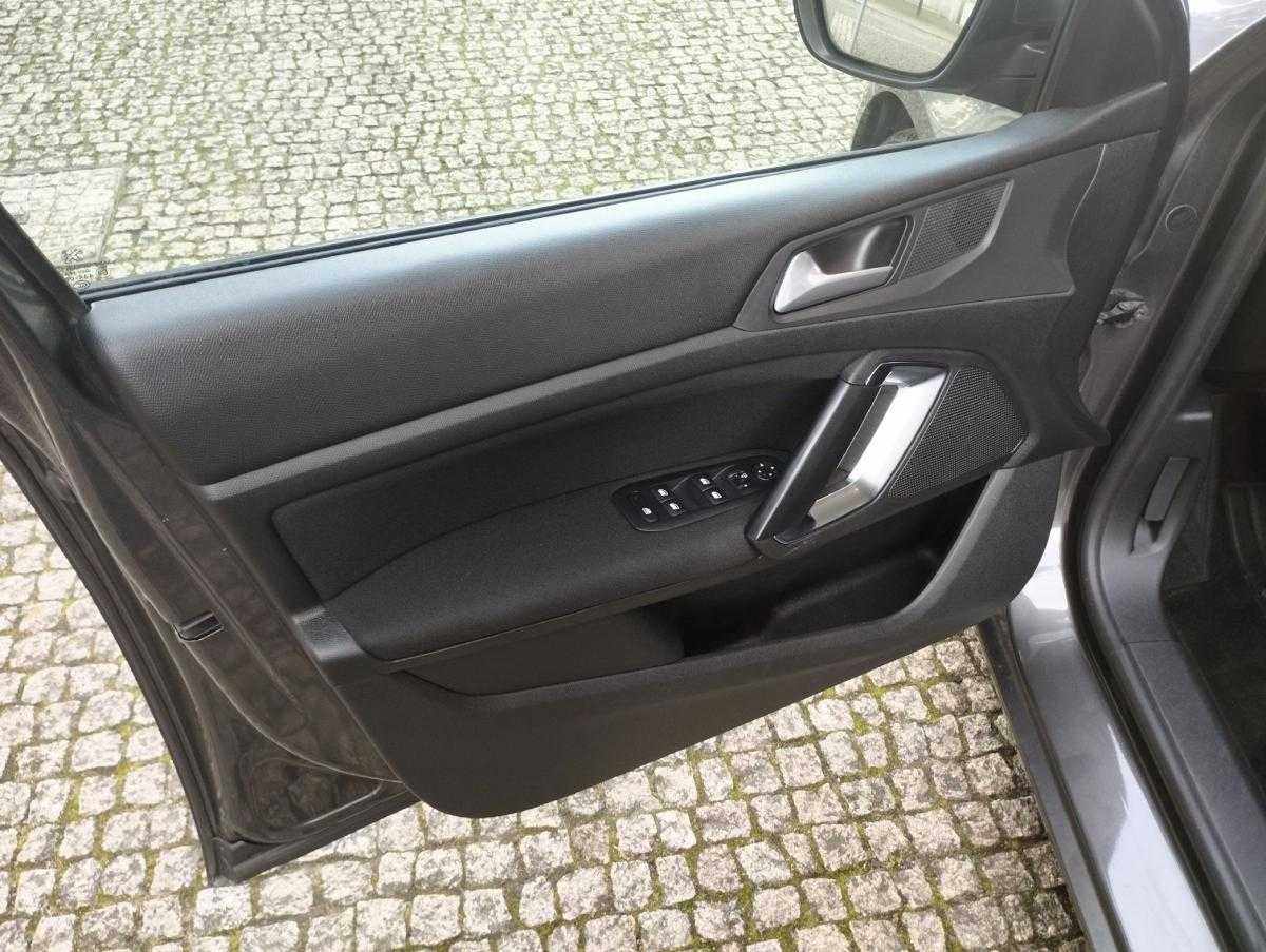 peugeot-308-sw-2019-diesel-1499cc