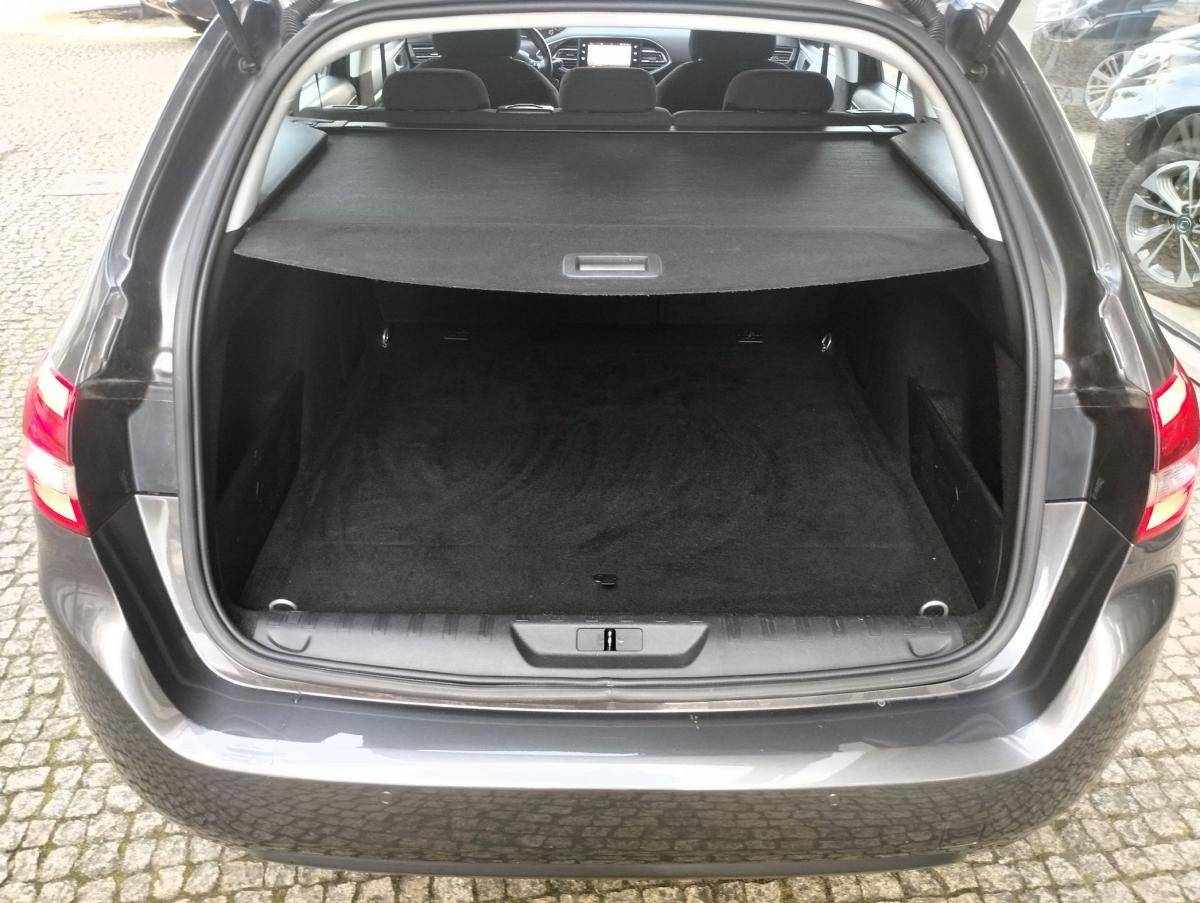 peugeot-308-sw-2019-diesel-1499cc
