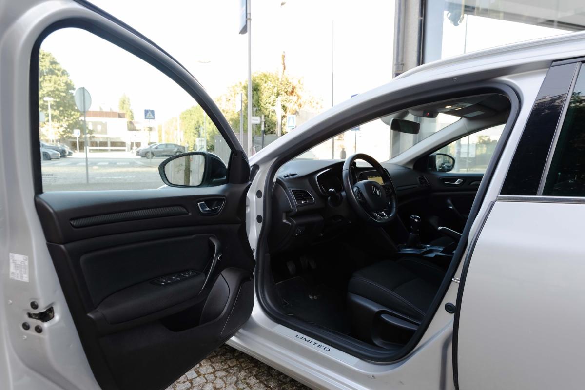 renault-megane-sport-tourer-2020-diesel-1461cc