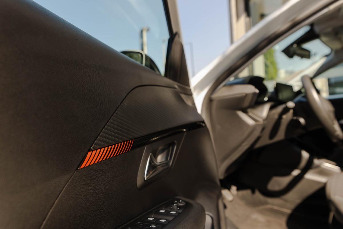 peugeot-208-2023-gasolina-1199cc