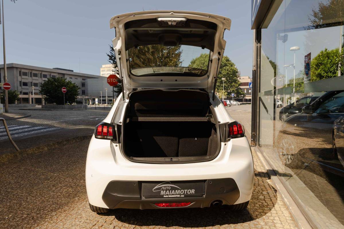 peugeot-208-2023-gasolina-1199cc