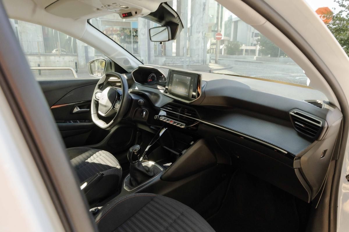peugeot-208-2023-gasolina-1199cc
