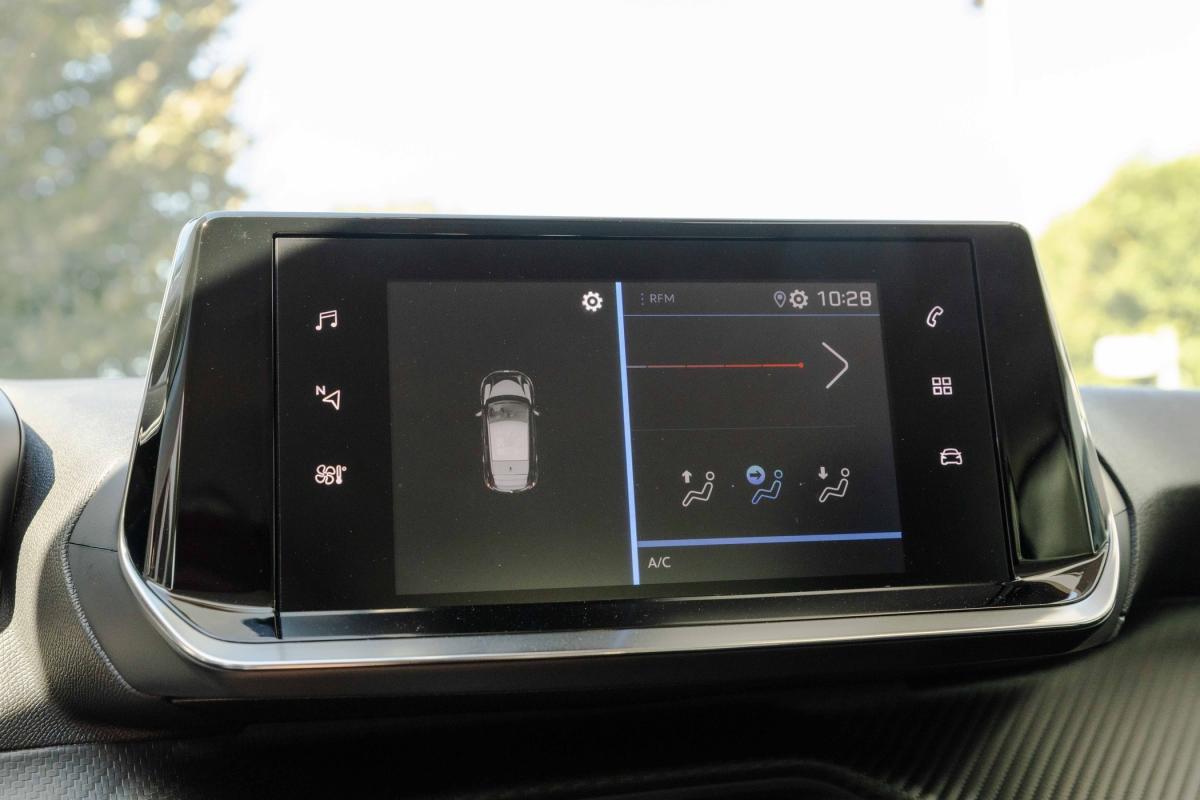 peugeot-208-2023-gasolina-1199cc
