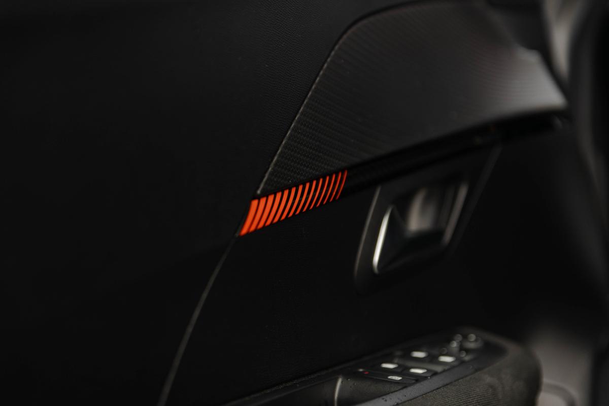 peugeot-208-2023-gasolina-1199cc