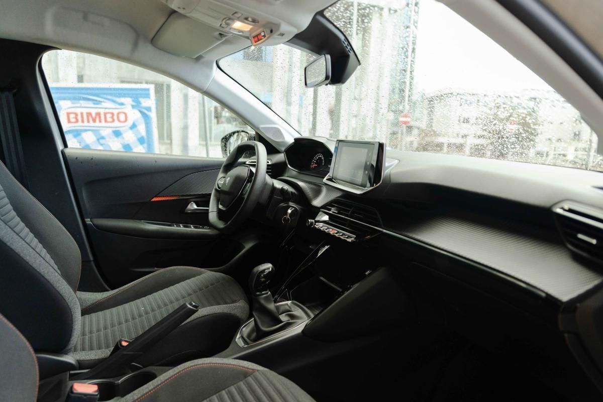peugeot-208-2023-gasolina-1199cc